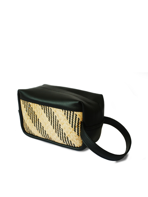 pouch-black-slash