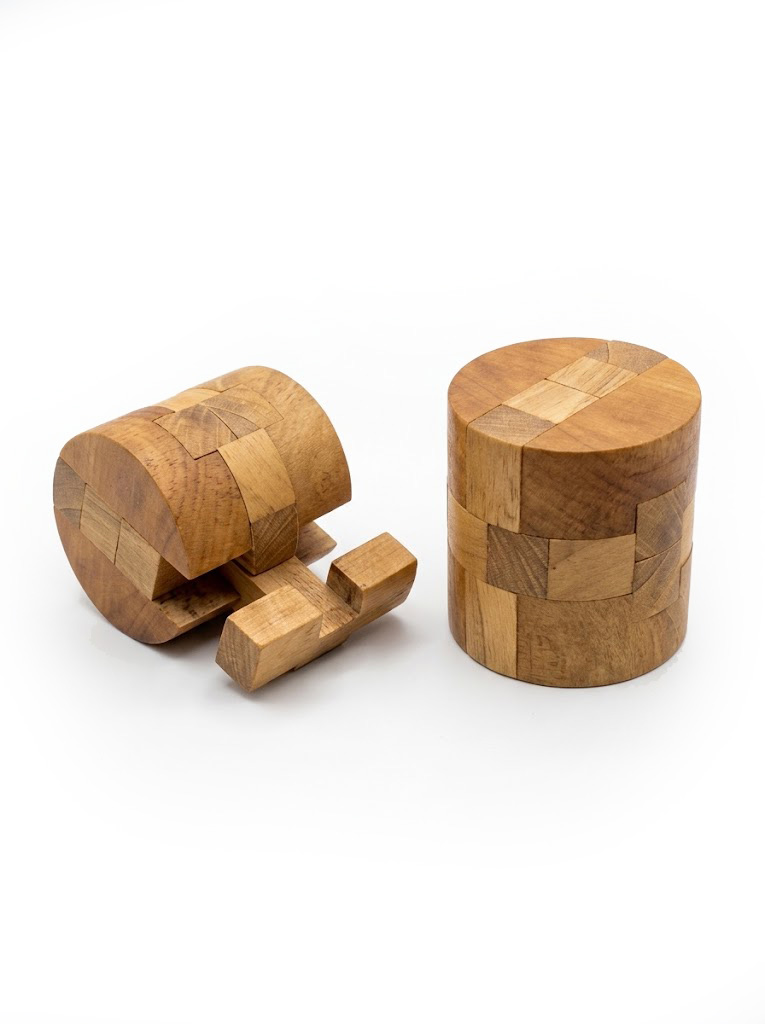 puzzle-teak-wood-cylinder